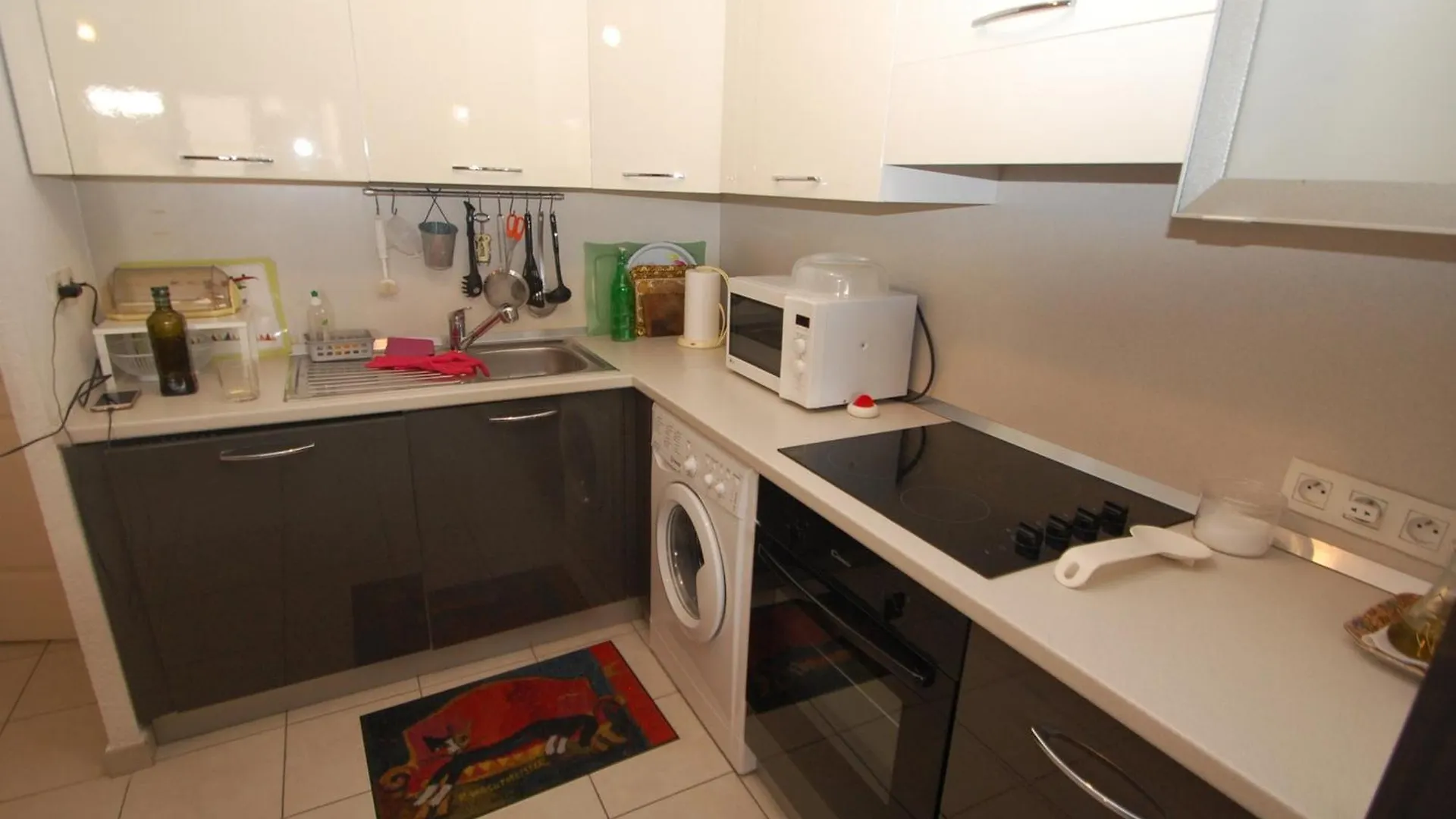 Spacieux 3P En Centre-Ville De Menton, Terrasse, Parking, Wifi Gratuit, Proche Plage - Fr-1-196-270 マントン